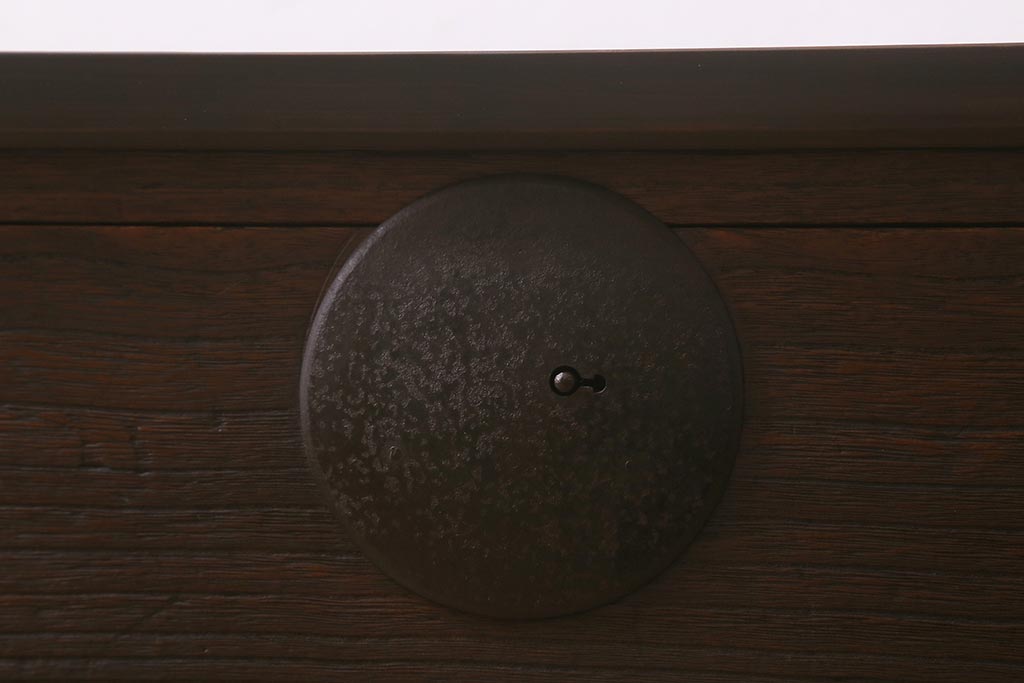 アンティーク家具　明治大正期　脚付きリメイク　引き出し1杯が珍しい!味わいが魅力の箪笥ローボード(テレビ台、ローチェスト、引き出し)(R-042726)