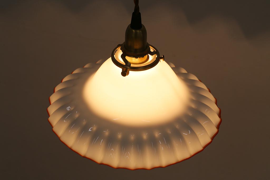 アンティーク照明　レトロ　橙縁フリルシェードのペンダントライト(電笠、天井照明)(R-042734)
