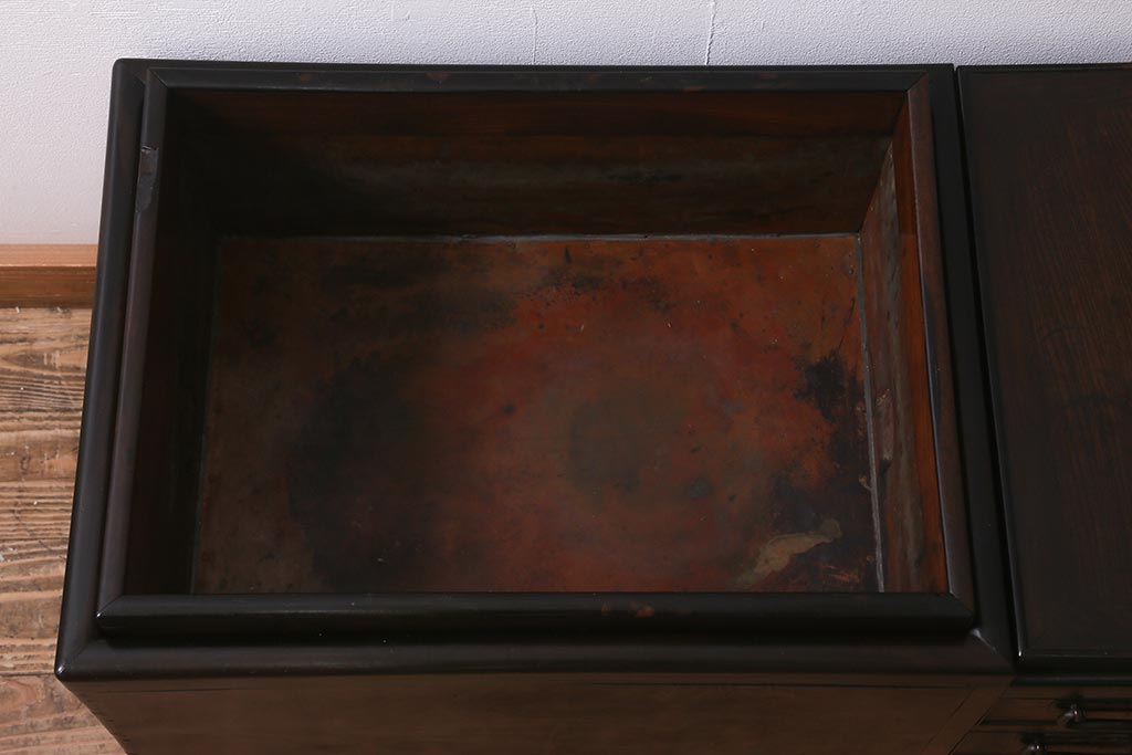 アンティーク家具　銅壺付き　ケヤキ材　美しい杢目が魅力の長火鉢(木製火鉢)(R-042812)