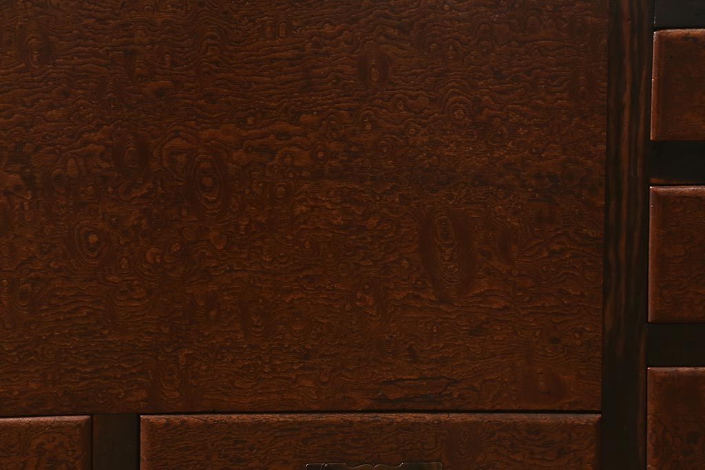 アンティーク家具　特注　透かし入り　黒柿・ケヤキ材　玉杢が美しい上手物の長火鉢(木製火鉢)(R-042817)