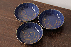 アンティーク雑貨　江戸期　古伊万里　瑠璃釉金彩花文なます皿3枚(中皿、和食器)(R-042829)