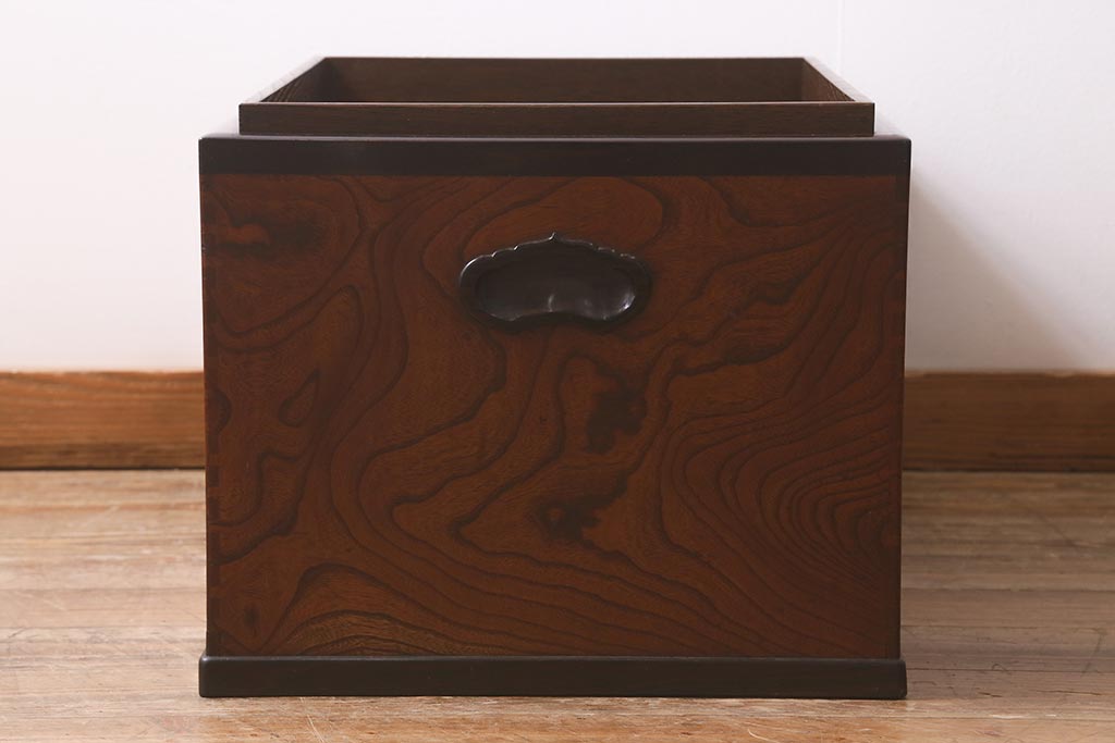 アンティーク雑貨　和製アンティーク　欅材　猫板付き　上質な和の空間を演出する長火鉢(木製火鉢)(R-042853)