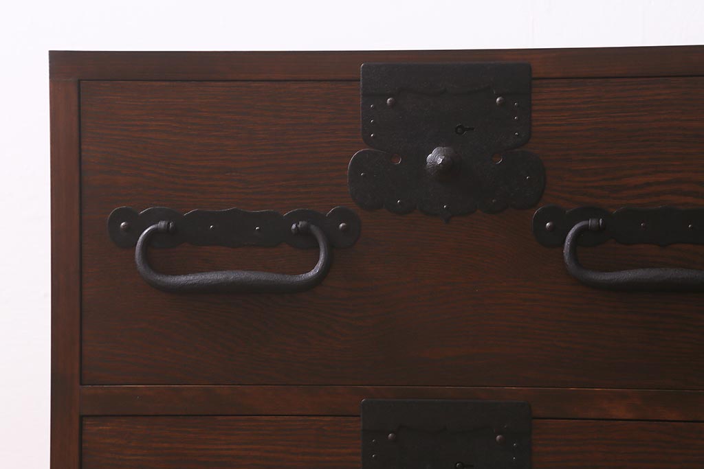 ラフジュ工房オリジナル　前板栗材　大正期　脚付き　古金具を使ったリメイクローボード(テレビ台、リビングボード、収納棚)(R-042854)