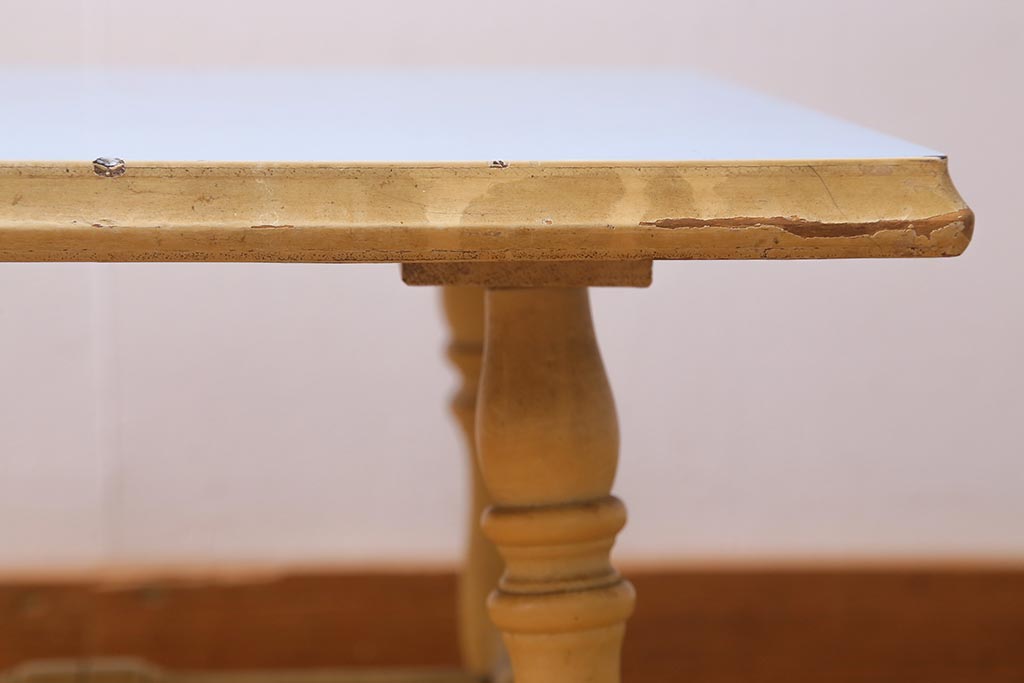 レトロ家具　昭和中期　ペイント家具　淡い色味が爽やかなローテーブル(R-042855)