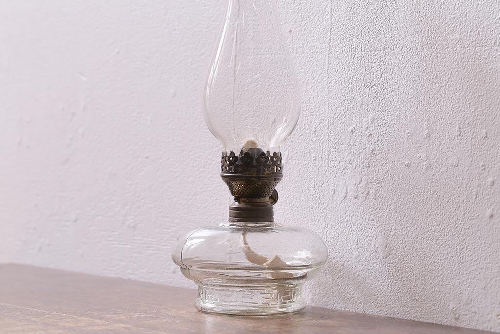 アンティーク雑貨　昭和初期　平芯・5分芯　クリアガラス　レトロなオイルランプ(テーブルランプ、和ガラス)(R-042862)