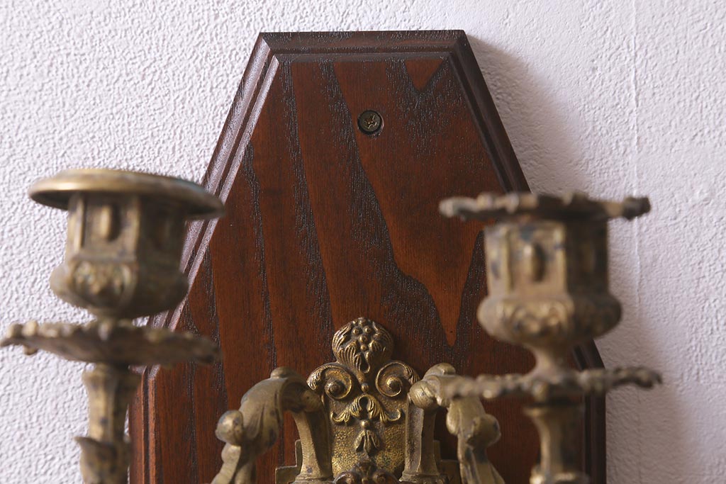 アンティーク雑貨　真鍮　ブラケットライトをリメイクした壁掛けキャンドルホルダー(ろうそく立て、燭台、キャンドルスタンド)(R-042871)