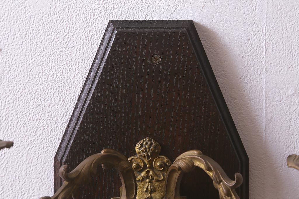 アンティーク雑貨　真鍮　ブラケットライトをリメイクした壁掛けキャンドルホルダー(ろうそく立て、燭台、キャンドルスタンド)(R-042872)