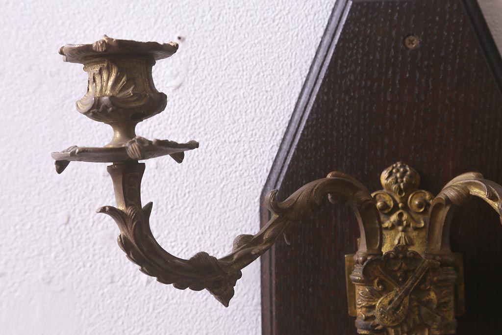 アンティーク雑貨　真鍮　ブラケットライトをリメイクした壁掛けキャンドルホルダー(ろうそく立て、燭台、キャンドルスタンド)(R-042872)