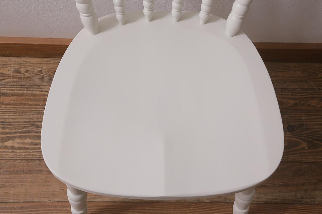当店ペイント家具　ビンテージ　北海道民芸家具　フレンチスタイルにもおすすめのダイニングチェア(ウィンザーチェア、椅子、ウインザーチェア)(R-042893)