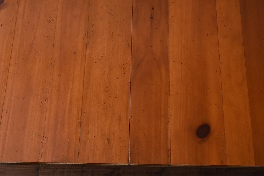 展示品　IDC大塚家具　Baker(ベーカー社)　1939　パイン材　エクステンションテーブル(ダイニングテーブル、ラウンドテーブル)(定価約80万円)(R-042897)