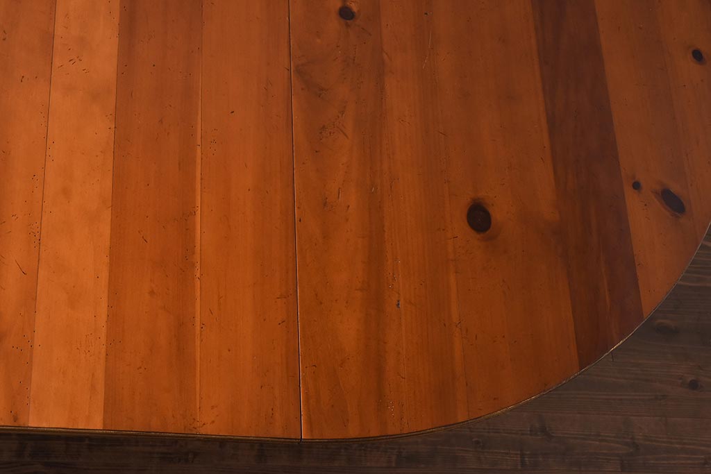展示品　IDC大塚家具　Baker(ベーカー社)　1939　パイン材　エクステンションテーブル(ダイニングテーブル、ラウンドテーブル)(定価約80万円)(R-042897)