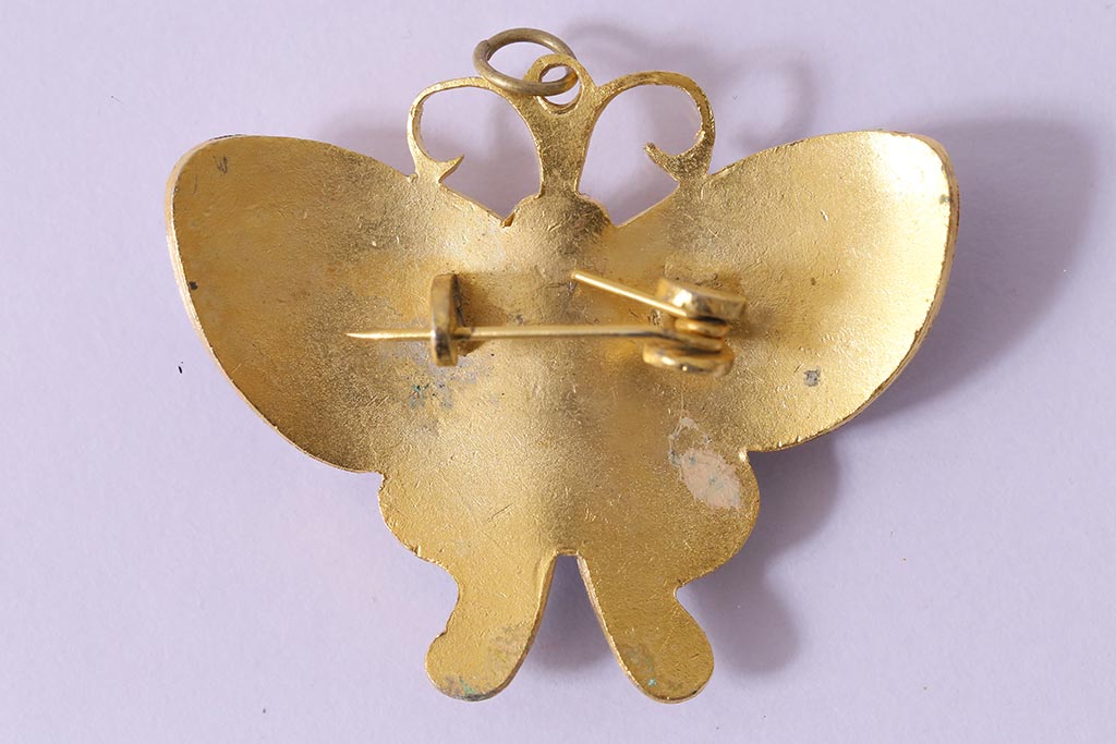 ヴィンテージアクセサリー　バタフライ　鮮やかな蝶のブローチ(ペンダントトップ、チャーム、ビンテージ)(R-042914)