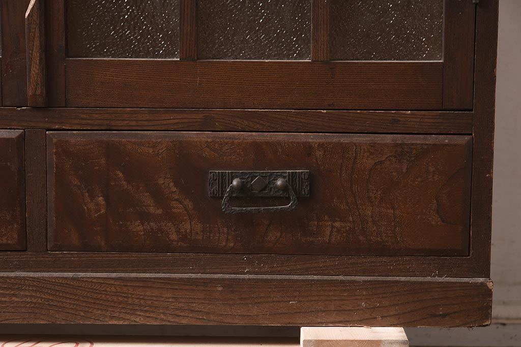 和製アンティーク　大正昭和初期　タモ材　栓材　上手物　ダイヤガラスがレトロな面持ちの本箱(ブックケース、戸棚、収納棚、飾り棚)(R-042931)
