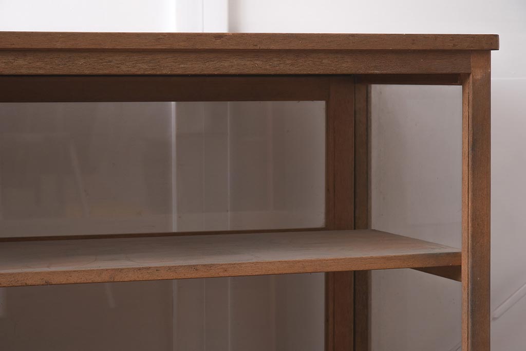 レトロ家具　昭和中期　シンプルで大振りなガラスケース(ショーケース、陳列棚)(R-042933)