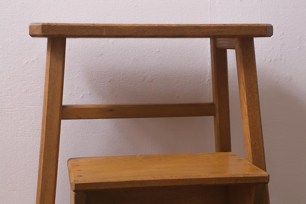 ヴィンテージ家具　昭和中期　タモ材　レア!ナチュラルインテリアにおすすめの踏み台(3段、飾り台、ステップ、ビンテージ)(R-042936)