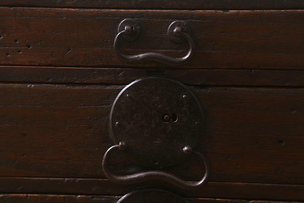 アンティーク家具　明治大正期　大きめの丸金具がアクセントの小引き出し(卓上収納、小物収納)(R-042940)
