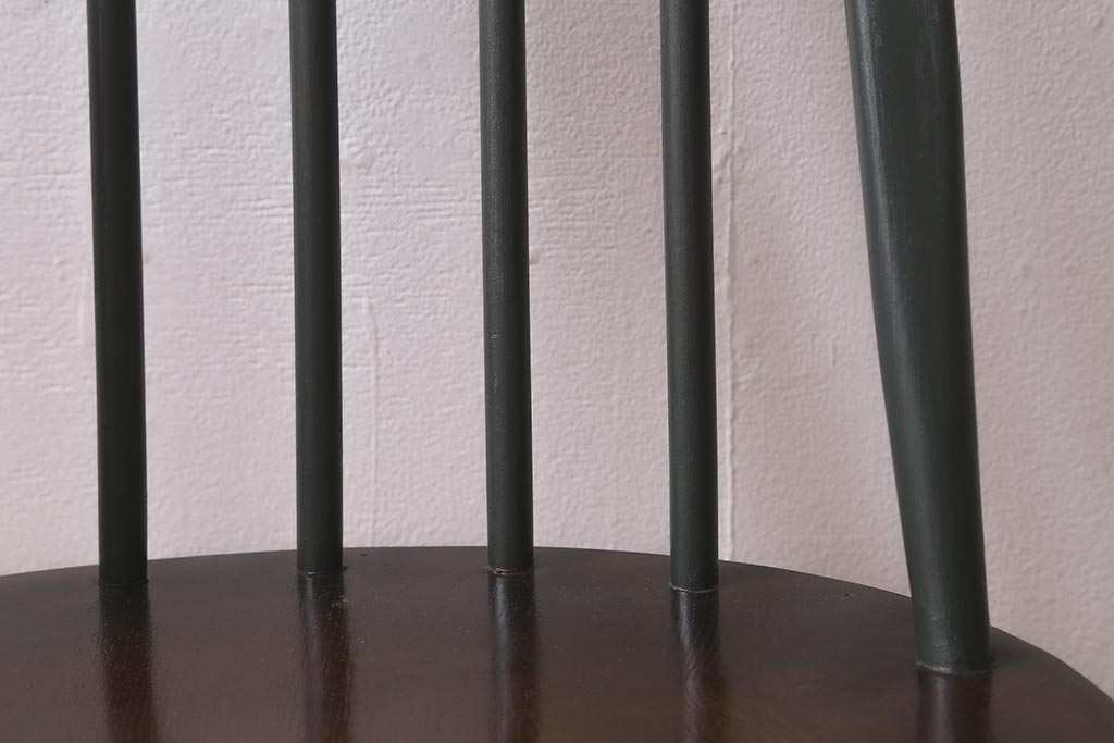 ヴィンテージ家具　ERCOL(アーコール)　ペイント　ダークグリーンがおしゃれなバイカラーのクエーカーチェア(ダイニングチェア、椅子、ビンテージ)(R-042942)
