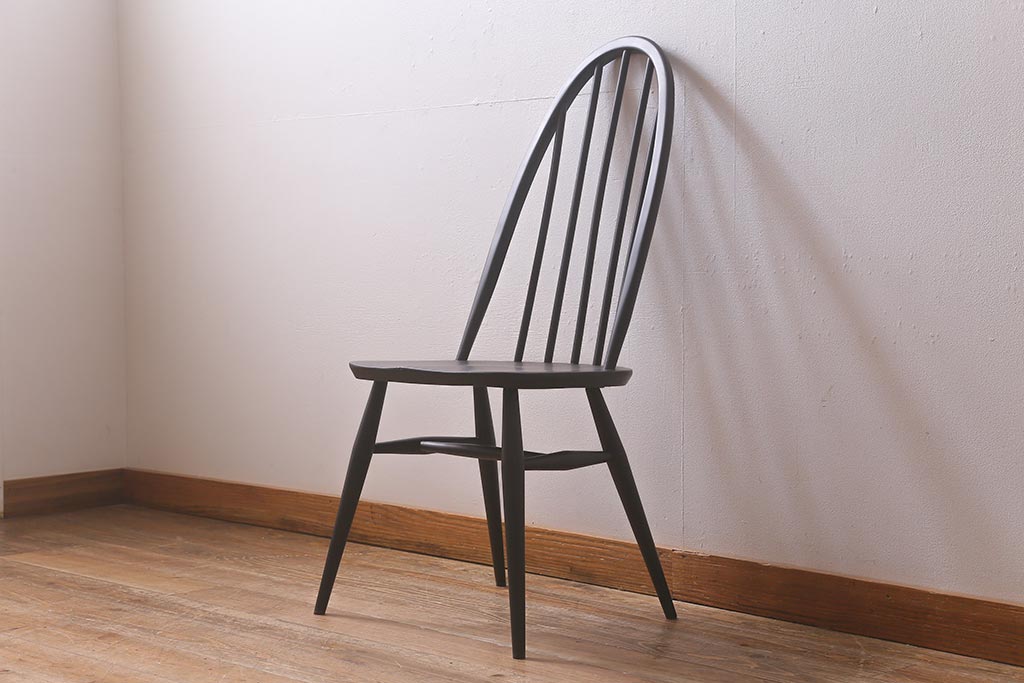 ヴィンテージ家具 ERCOL(アーコール) ペイント ブラックカラーが格好