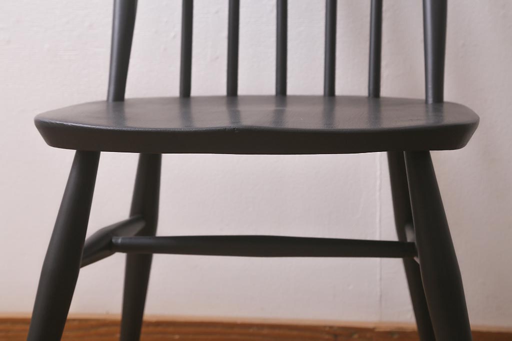 ヴィンテージ家具　ERCOL(アーコール)　ペイント　ブラックカラーが格好良いクエーカーチェア(ダイニングチェア、椅子、ビンテージ)(R-042943)