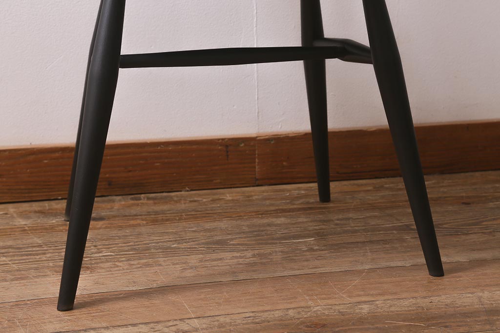 ヴィンテージ家具　ERCOL(アーコール)　ペイント　ブラックカラーが格好良いクエーカーチェア(ダイニングチェア、椅子、ビンテージ)(R-042943)