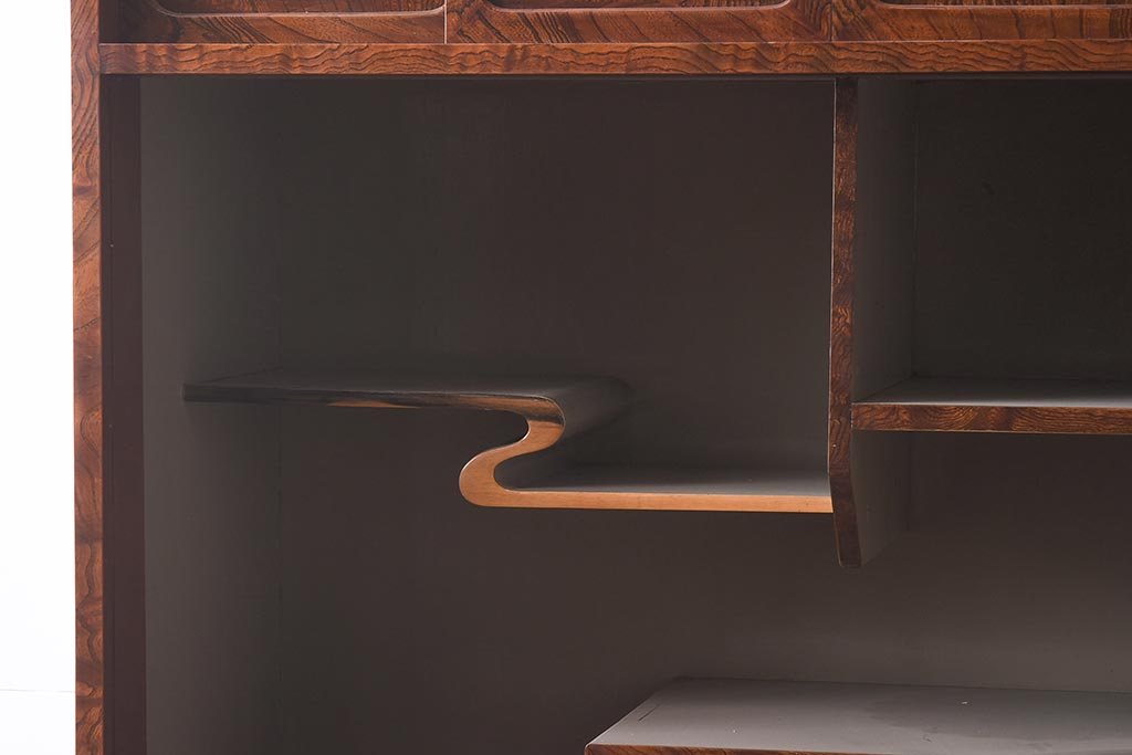 ビンテージ家具　黒柿・ケヤキ材　玉杢　上質な和の雰囲気漂う茶箪笥(茶棚、飾り棚)(R-042946)