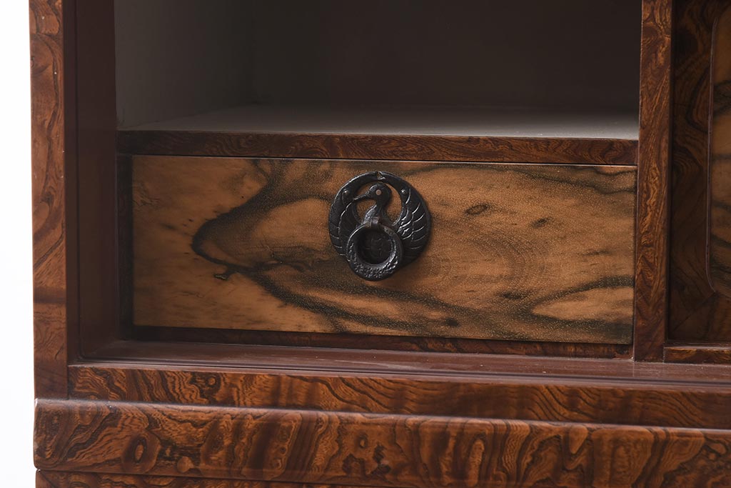 ビンテージ家具　黒柿・ケヤキ材　玉杢　上質な和の雰囲気漂う茶箪笥(茶棚、飾り棚)(R-042946)