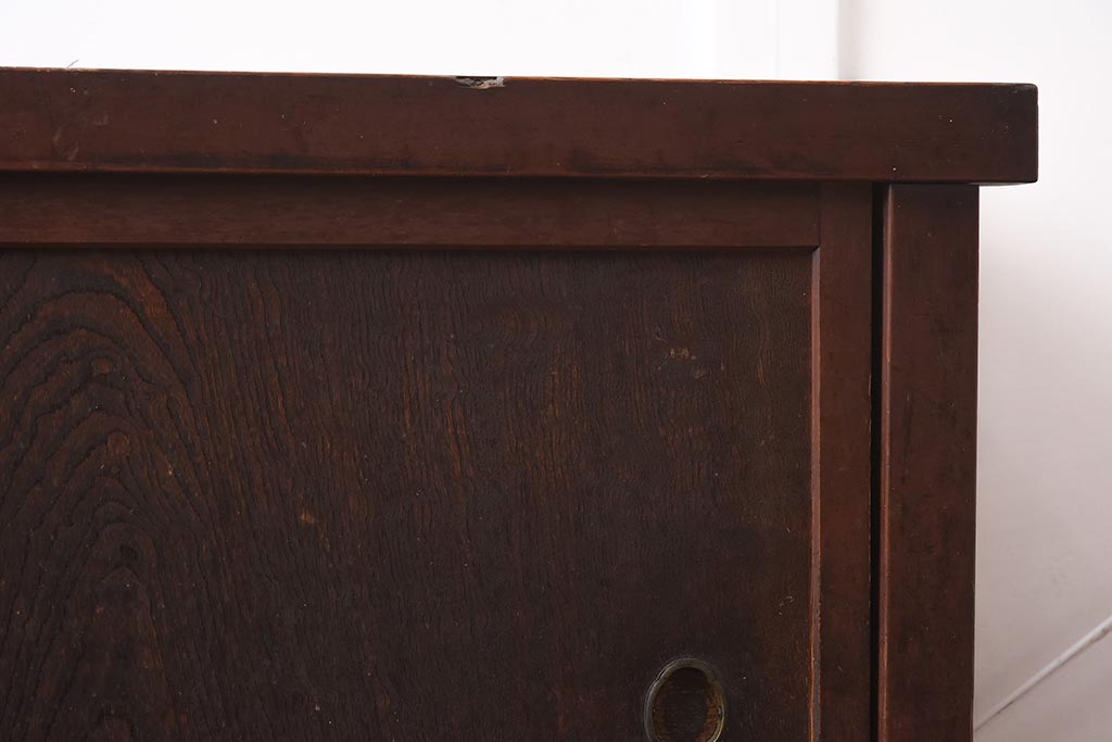 アンティーク家具　和製アンティーク　明治大正期　前面ヒノキ材　モダンな雰囲気漂う小ぶりな水屋箪笥サイドボード(収納棚、戸棚)(R-042947)