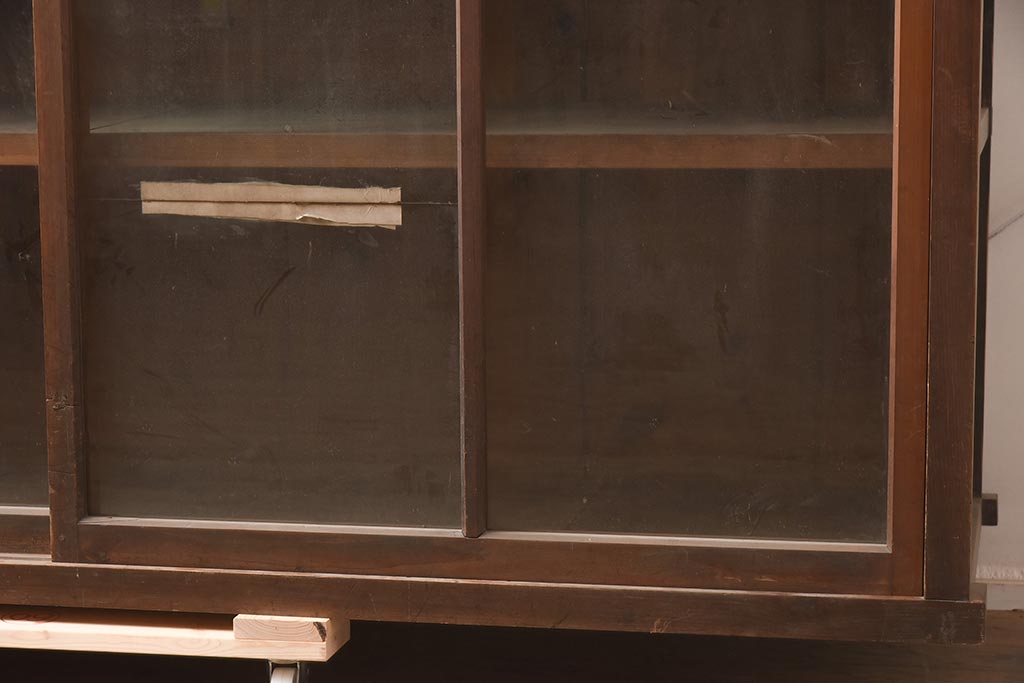 アンティーク家具　ヒノキ材　シンプルなガラス戸棚(サイドボード、キャビネット、収納棚)(R-042952)