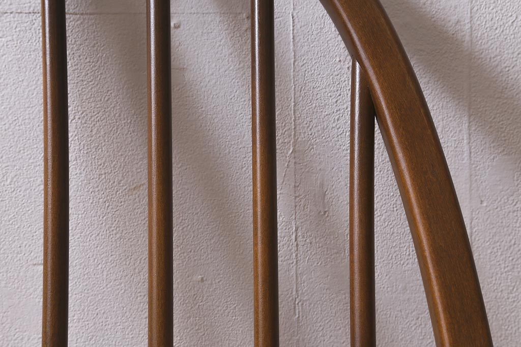 ヴィンテージ家具　ERCOL(アーコール)　クッション付き　カントリースタイルにも合うクエーカーチェア(椅子、ビンテージ)(R-042989)