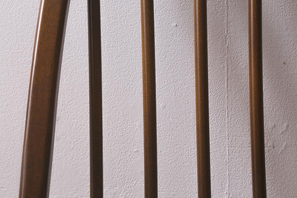 ヴィンテージ家具　ERCOL(アーコール)　クッション付き　カントリースタイルにも合うクエーカーチェア(椅子、ビンテージ)(R-042993)