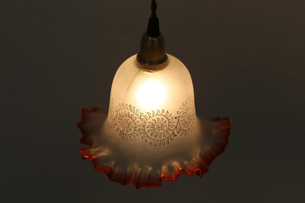 ヴィンテージ照明　イギリスビンテージ　エッチングガラスとフリルシェードがお洒落なペンダントライト(ランプシェード、天井照明)(R-042997)