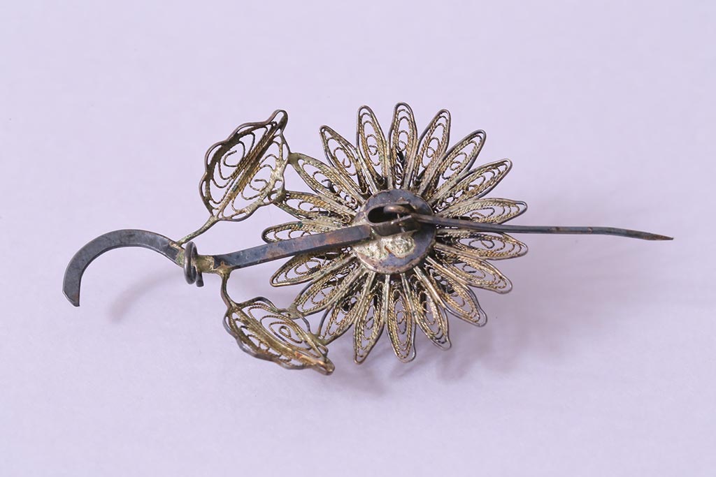ヴィンテージアクセサリー　レトロモダンな花のビンテージブローチ(R-043008)