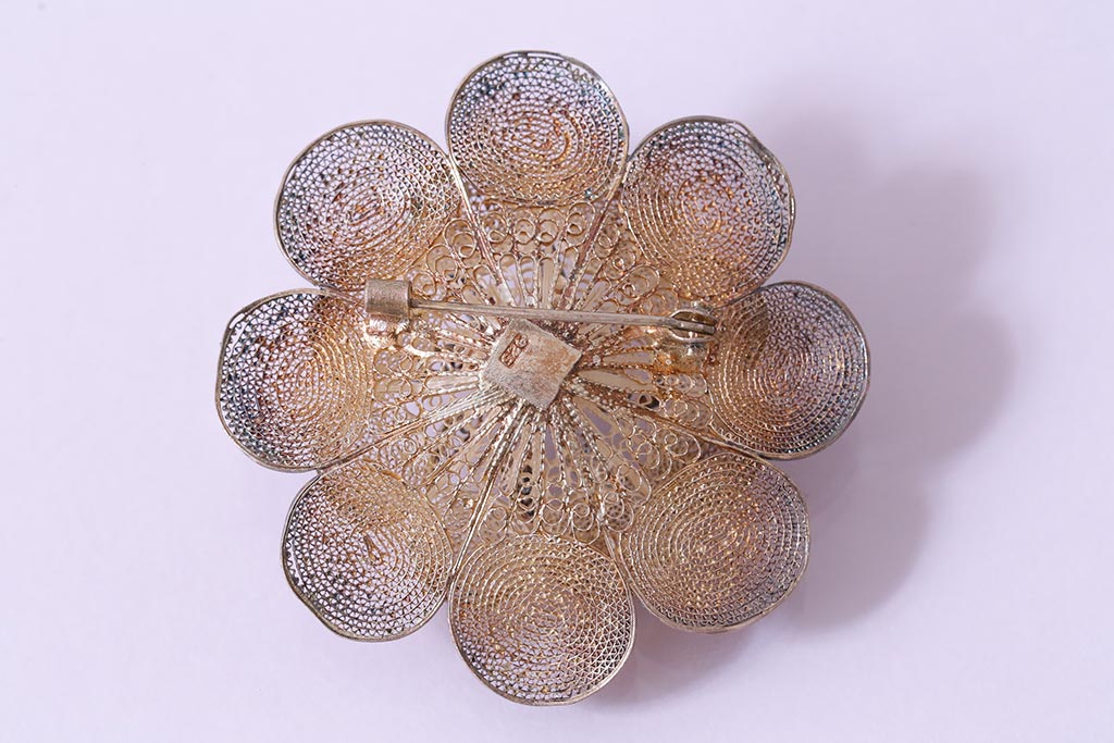 ヴィンテージアクセサリー　シルバー　925　レトロシックな花モチーフのブローチ(ビンテージ)(R-043010)