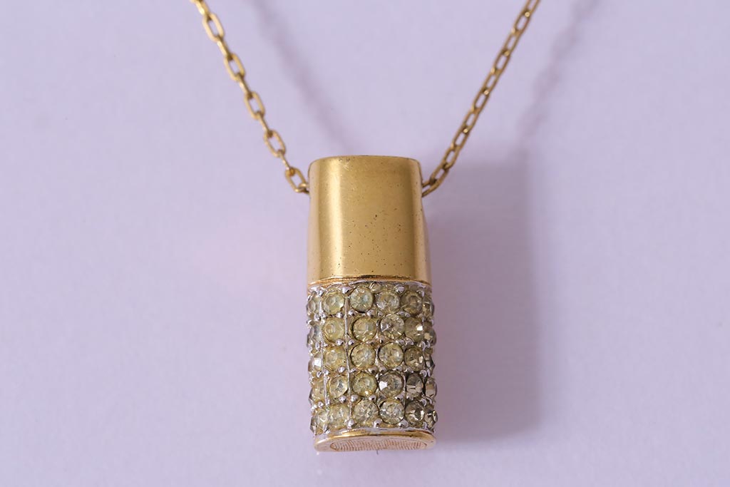 ビンテージアクセサリー　和製ビンテージ　クラシカルなデザインのネックレス(R-043016)