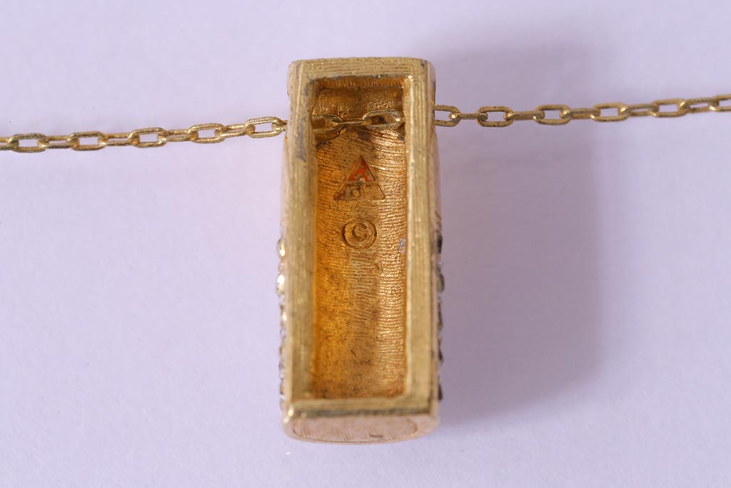 ビンテージアクセサリー　和製ビンテージ　クラシカルなデザインのネックレス(R-043016)