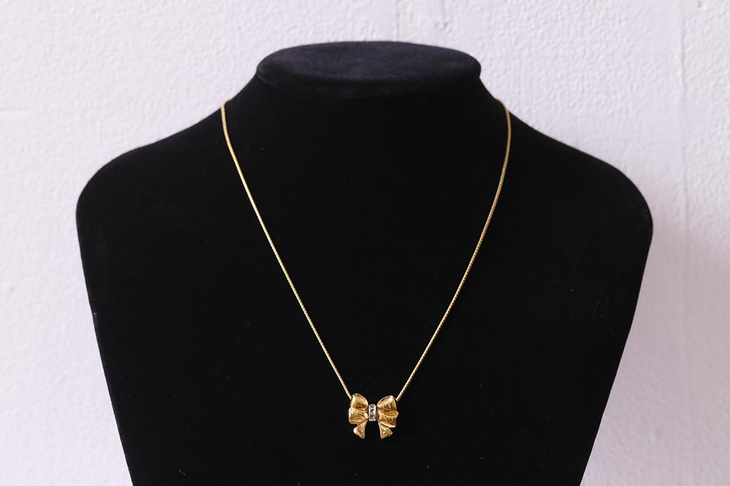 ヴィンテージアクセサリー　フランスビンテージ　イヴ・サンローラン(YVES SAINT LAURENT・YSL)　リボンが目を惹くネックレス(R-043017)