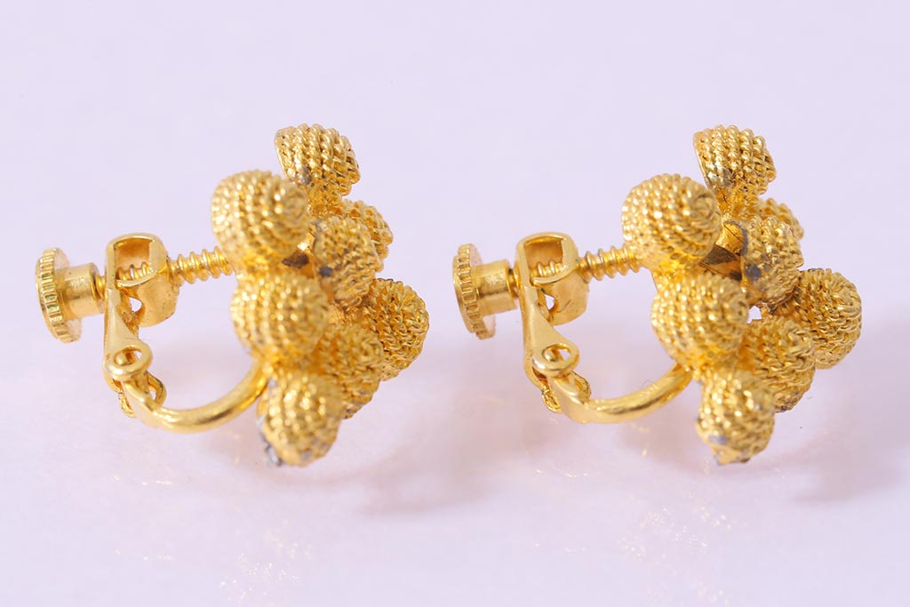 ビンテージアクセサリー　和製　統一感のあるデザインのアクセサリー2点(ネックレス・イヤリング)(R-043019)
