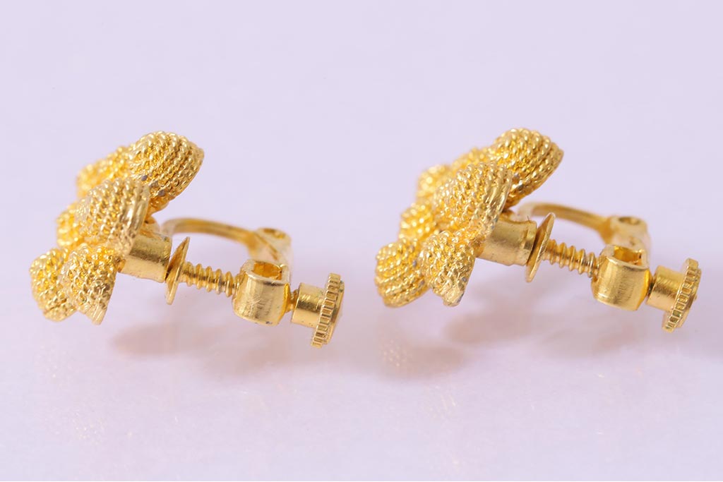 ビンテージアクセサリー　和製　統一感のあるデザインのアクセサリー2点(ネックレス・イヤリング)(R-043019)