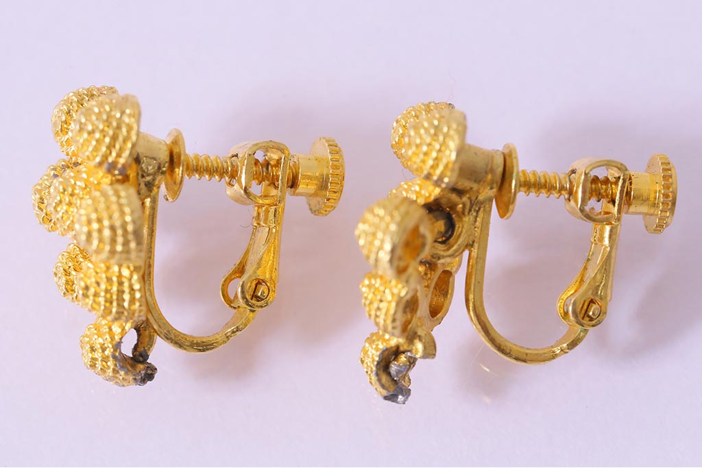 ビンテージアクセサリー　和製　統一感のあるデザインのアクセサリー2点(ネックレス・イヤリング)(R-043019)