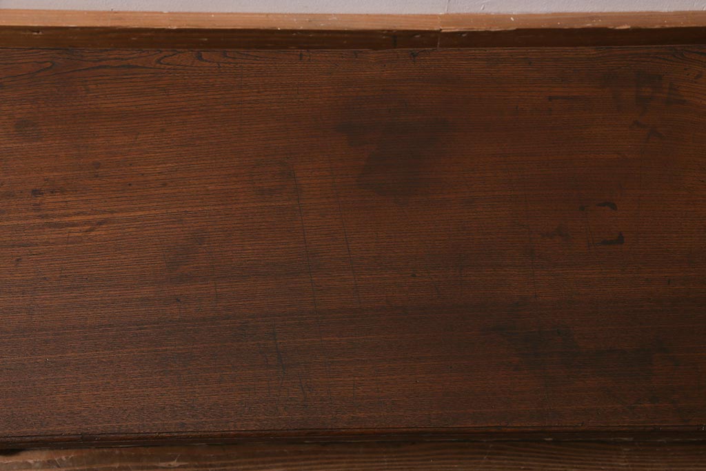 アンティーク家具　大正昭和初期　総ケヤキ材　挽き物脚が目を引く文机(座卓、座机、ローテーブル、センターテーブル)(R-043032)