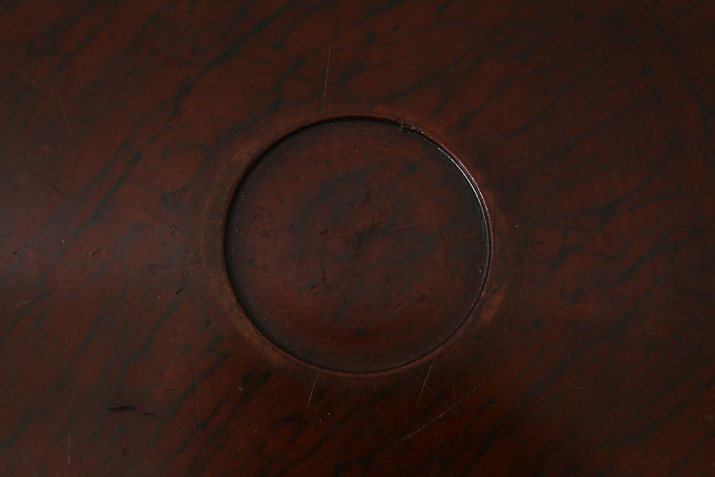 アンティーク雑貨　昭和レトロ　使いこまれた質感が味わい深い刳り貫き盆(丸盆、お盆)(R-043044)