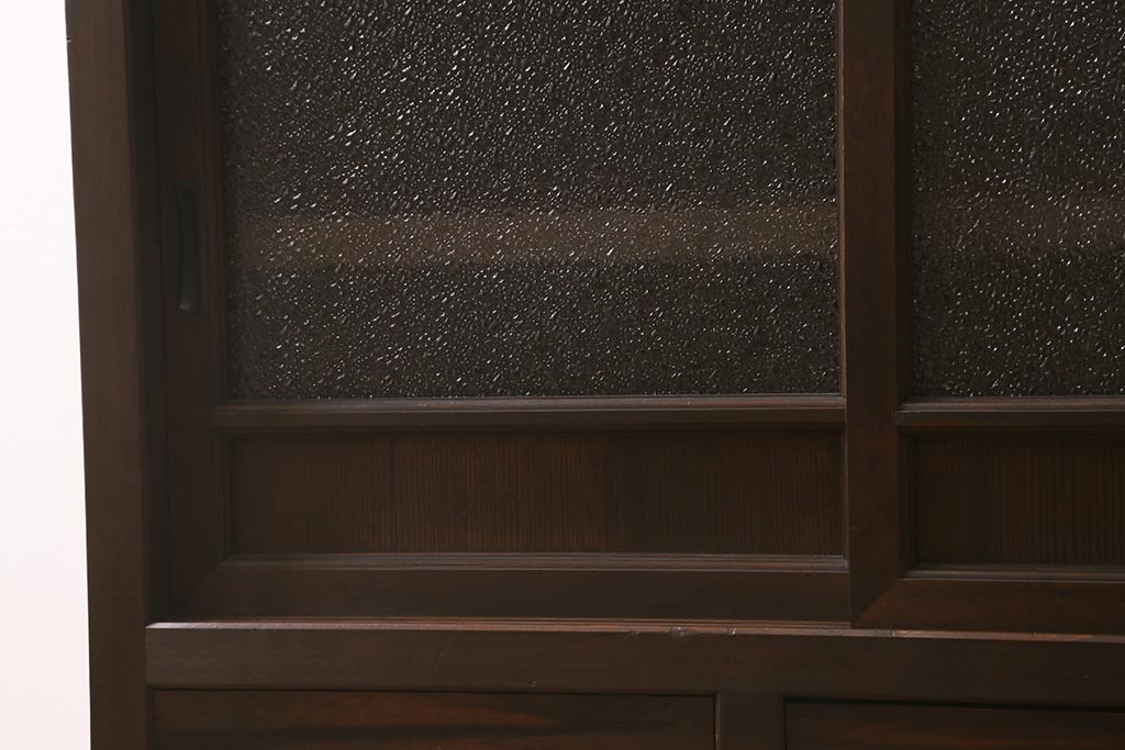 アンティーク家具　鉄脚リメイク　ヒノキ材　引き出し前板黒柿材　レトロなサイドボード(戸棚、茶棚、収納棚)(R-043058)