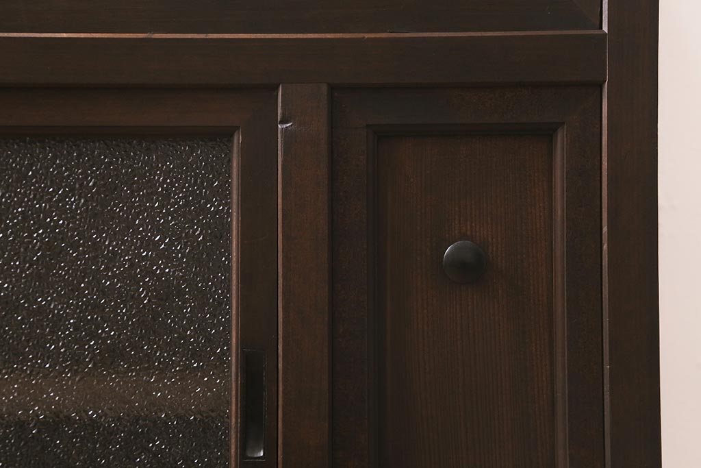 アンティーク家具　鉄脚リメイク　ヒノキ材　引き出し前板黒柿材　レトロなサイドボード(戸棚、茶棚、収納棚)(R-043058)