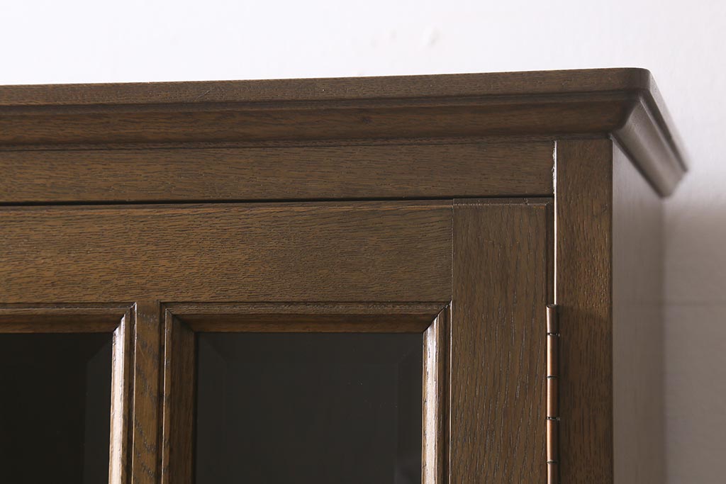 ヴィンテージ家具　神戸洋家具　クラシカルで上品な佇まいが素敵なカップボード(定価約80万円)(食器棚、収納棚、ビンテージ)(R-043060)