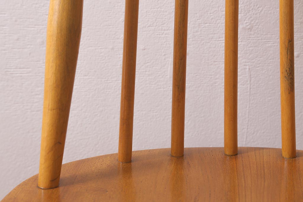 イギリスビンテージ　ERCOL(アーコール)　ゴールドスミス　ナチュラルスタイルにぴったりのチェア(椅子)(R-043079)