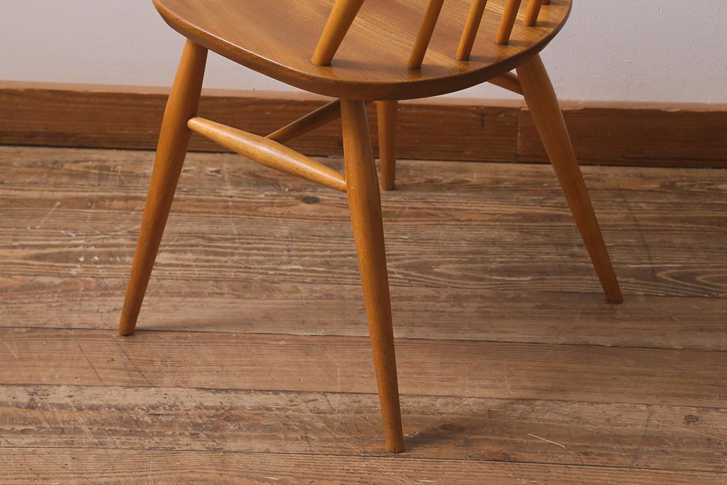 イギリスビンテージ　ERCOL(アーコール)　ゴールドスミス　ナチュラルスタイルにぴったりのチェア(椅子)(R-043079)