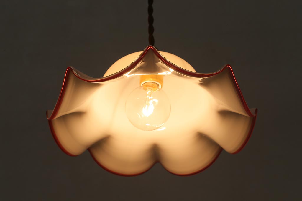 ヴィンテージ照明　イギリスビンテージ　可愛らしいフリルシェードのペンダントライト(ランプシェード、天井照明)(R-043114)