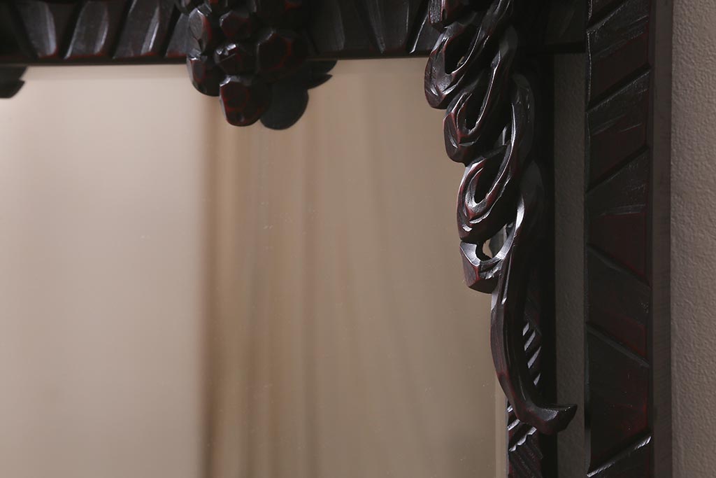 ヴィンテージ家具　鹿・葡萄　彫刻が目を引く木製ウォールミラー(壁掛け鏡、姿見、ビンテージ)(R-043121)