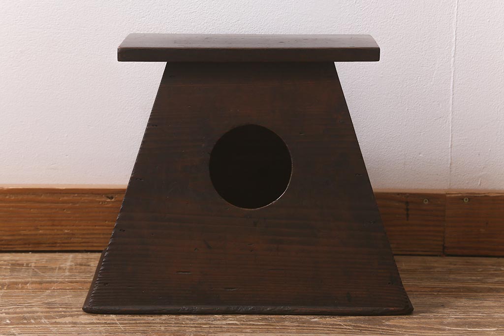 爆買いしたくなる アンティーク家具 杉材 レトロ シンプルな踏み台(R-043191 家具