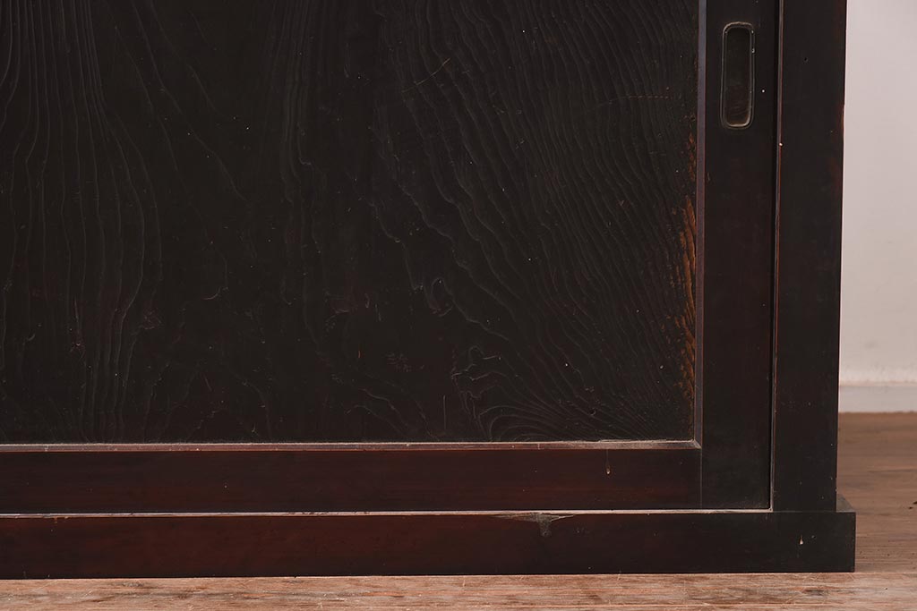 アンティーク家具　明治期　ヒノキ材・杉材　木瓜引き手　渋さが魅力的な収納箪笥(サイドボード、水屋箪笥、戸棚、夜具箪笥、布団箪笥)(R-043251)